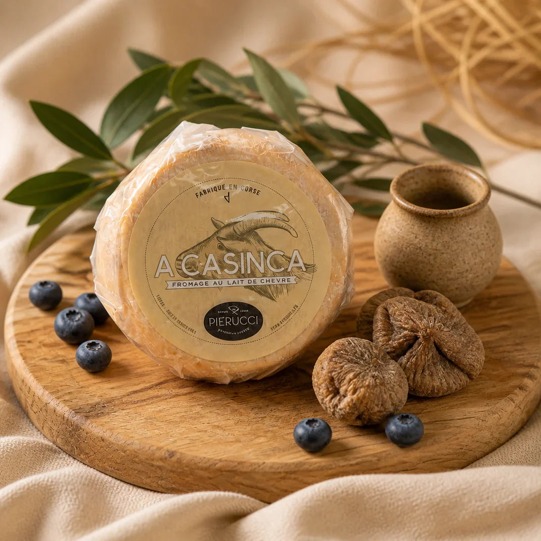 Chèvre a Casinca – korsischer Ziegenkäse mit oranger Rotschmiere-Rinde, mit getrockneten Feigen und Blaubeeren