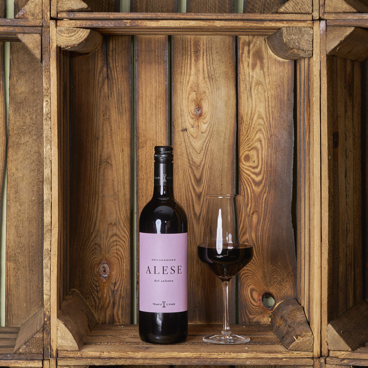Negroamaro del Salento „Alese“ mit Glas in der Holzkiste