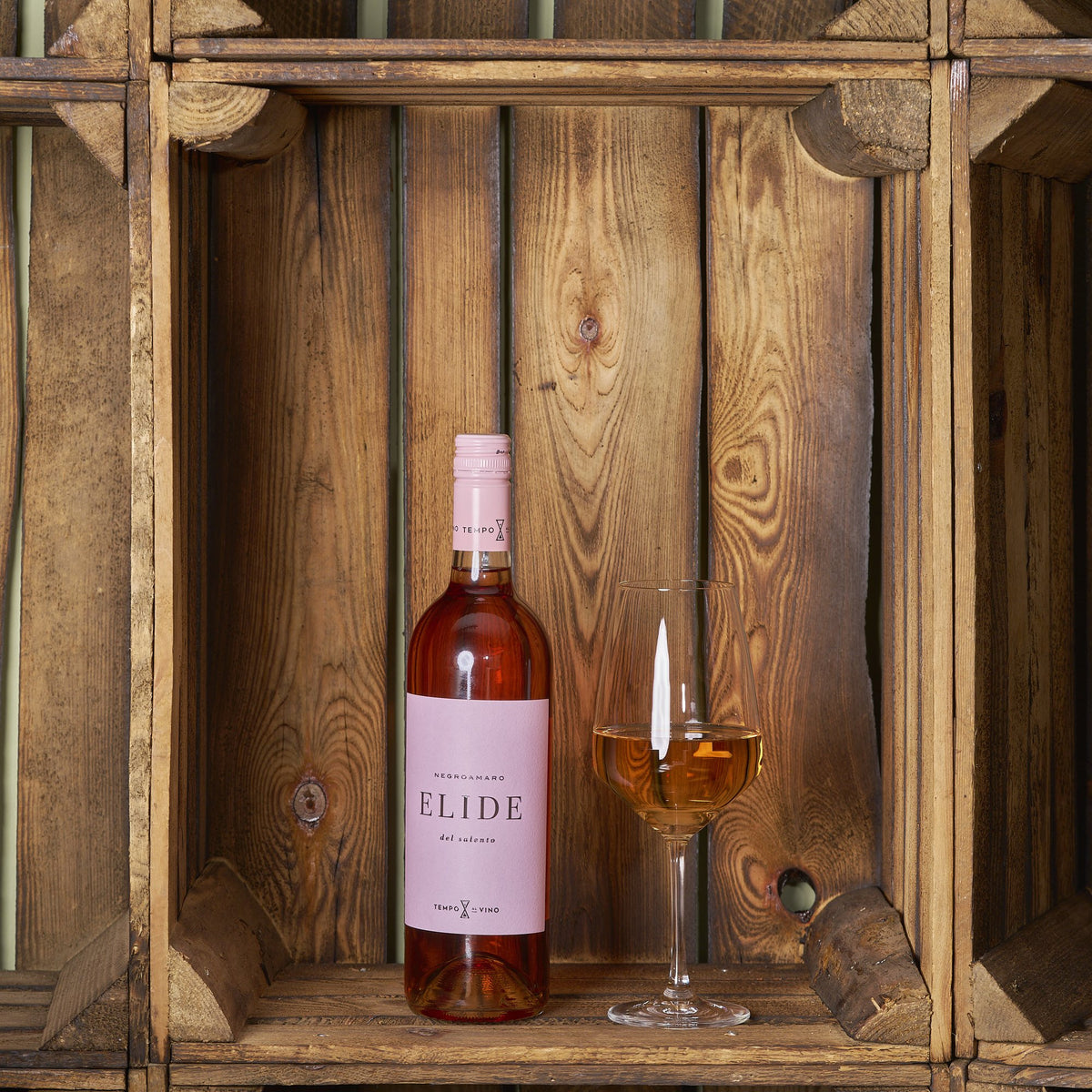 Negroamaro Rosé del Salento „Elide“ mit Glas in der Holzkiste