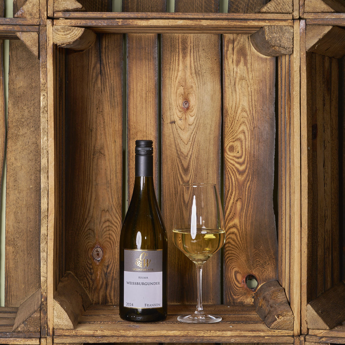 Weißburgunder „Rücker“ Franken mit Glas in der Holzkiste