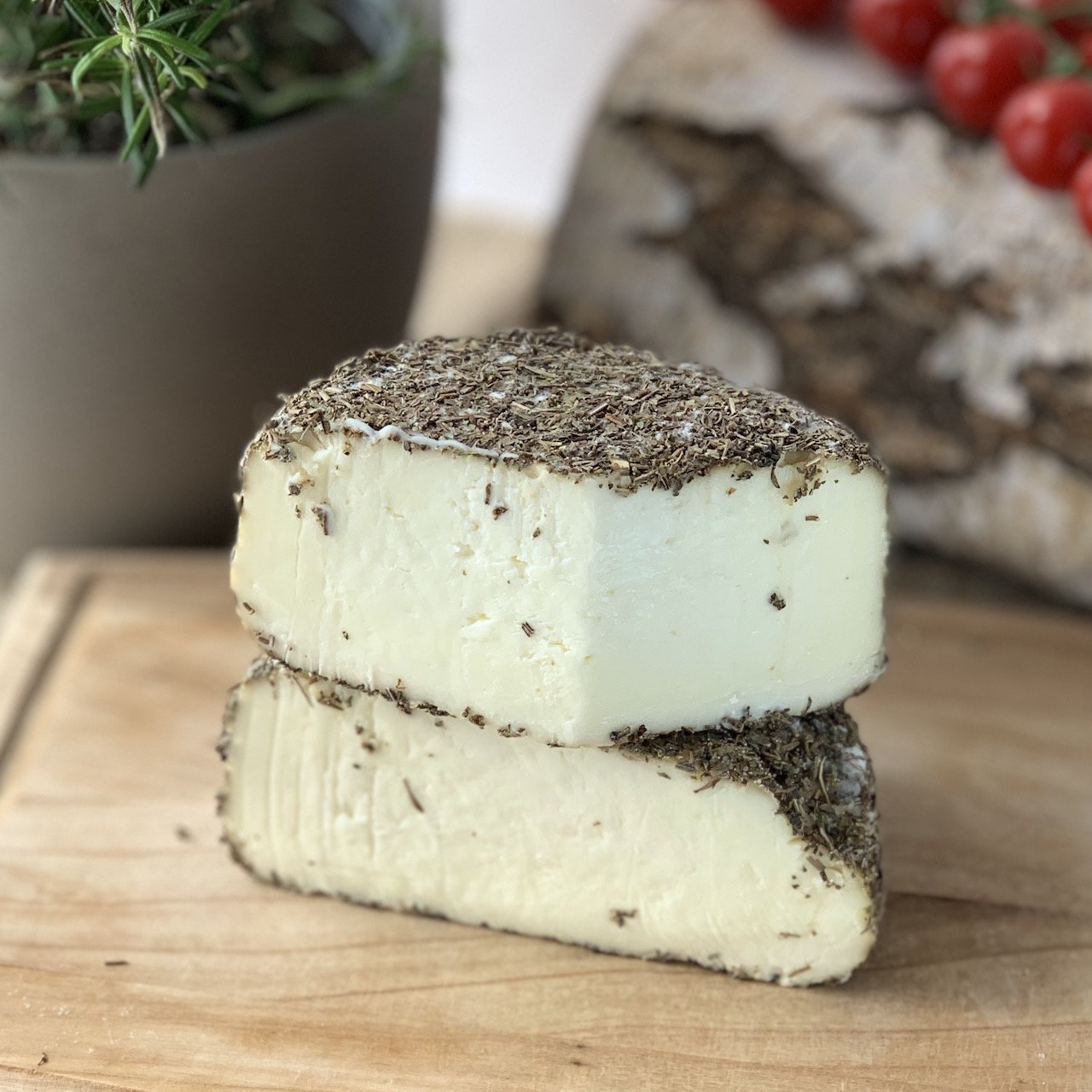 HERBES DE MAQUIS - Korsischer Frischkäse mit mediterranen Kräutern HERBES DE MAQUIS - Korsischer Frischkäse mit mediterranen Kräutern
