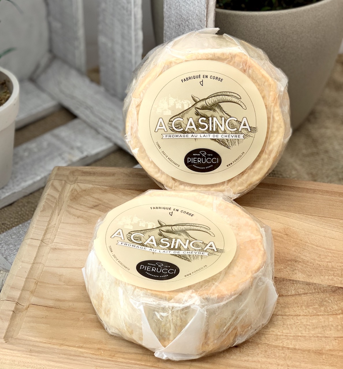 CHEVRE A CASINCA DE CORSE - Würziger Ziegenkäse aus Korsika CHEVRE A CASINCA DE CORSE - Würziger Ziegenkäse aus Korsika