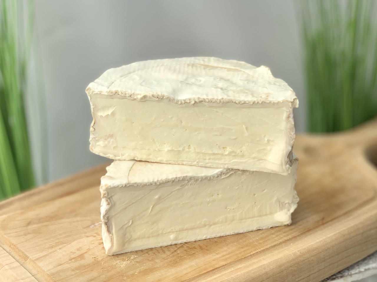 BRILLAT SAVARIN CRU - Doppelrahm-Weichkäse aus Frankreich BRILLAT SAVARIN CRU - Doppelrahm-Weichkäse aus Frankreich